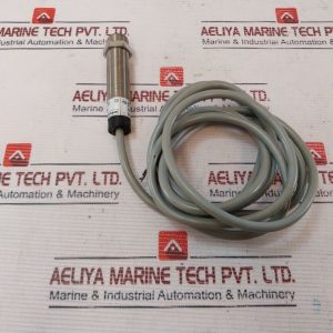 Telemecanique Xsa-h05722 Proximity Sensor