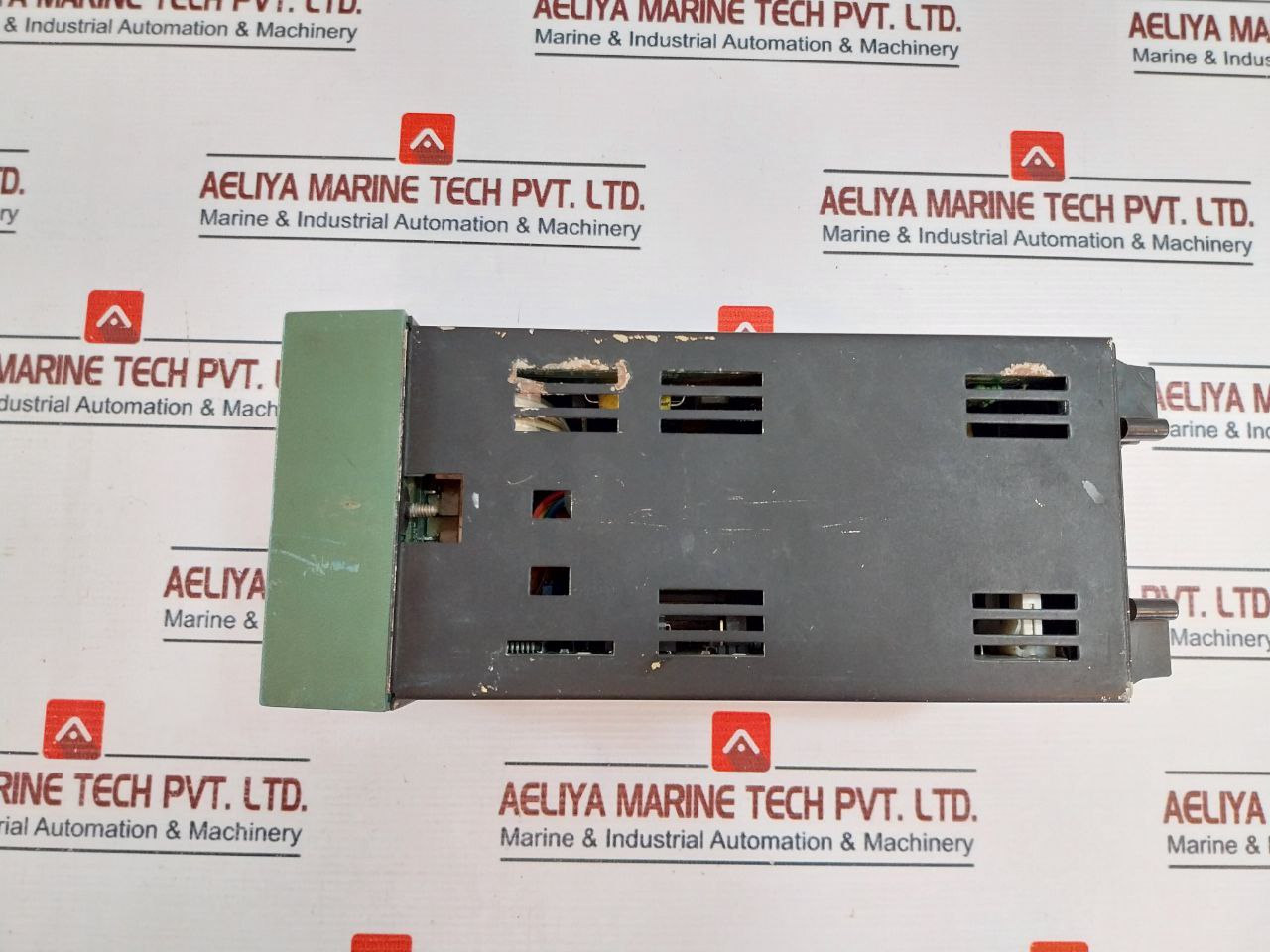 Honeywell Dc3005-0-000-1-fm-0111 Temperature Controller - Image 3