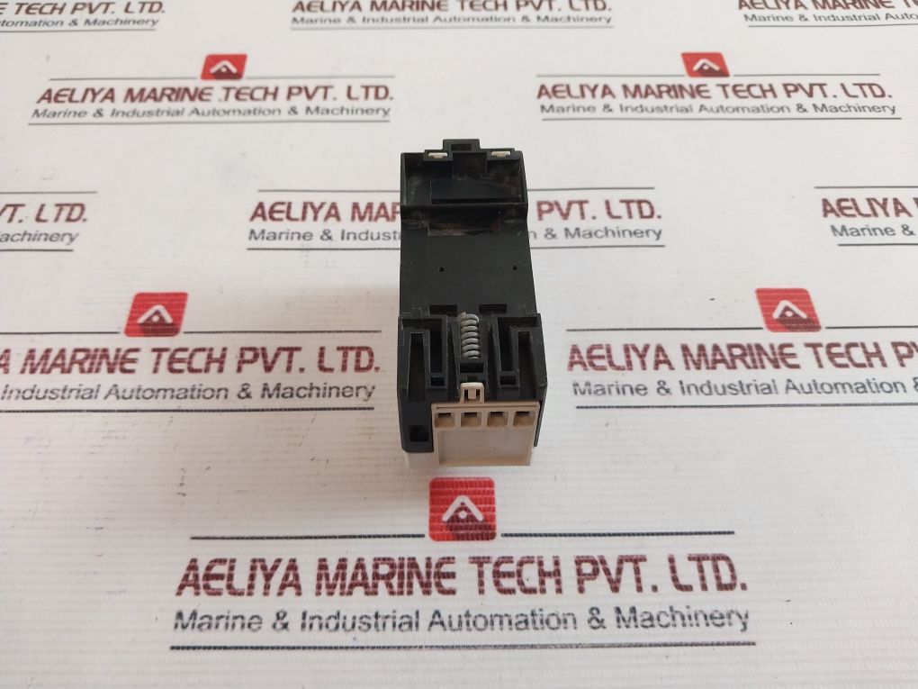 Merlin Gerin Multi9 Ct Contactor 20a Ac1 - Image 4