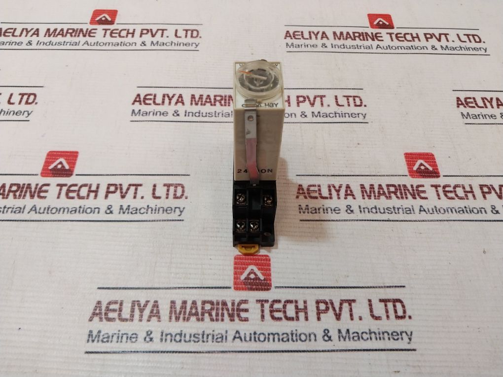 Omron H3y-2 Timer With Base 24vdc