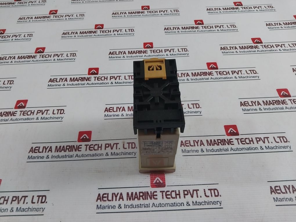 Omron Se-kp1n Motor Relay 0-10 Sec - Image 4
