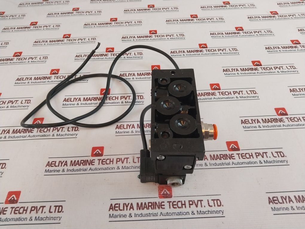 Rexroth Mecman 04983-197-18 Directional Valve - Image 3