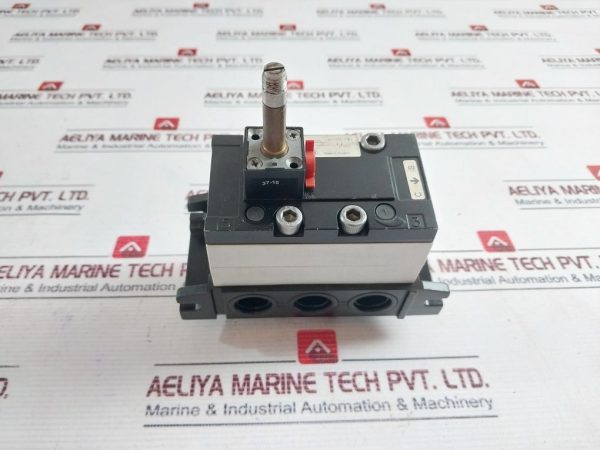 Rexroth R401001276 Pneumatic Directional Valve