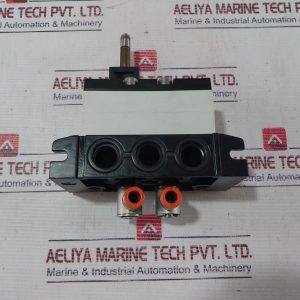 Rexroth R40101276 Pneumatic Directional Valve