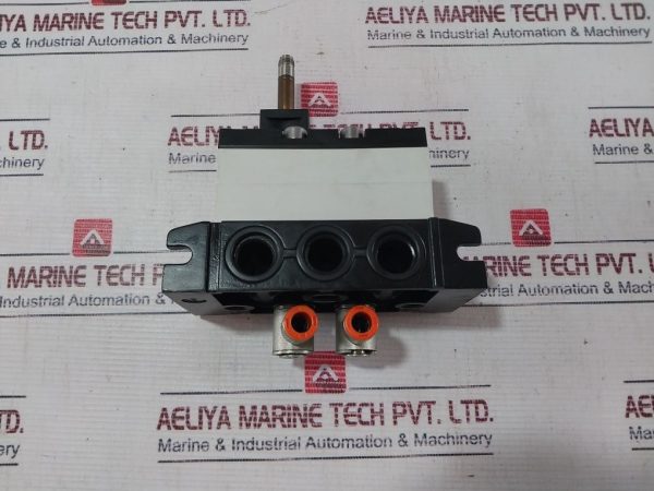 Rexroth R40101276 Pneumatic Directional Valve