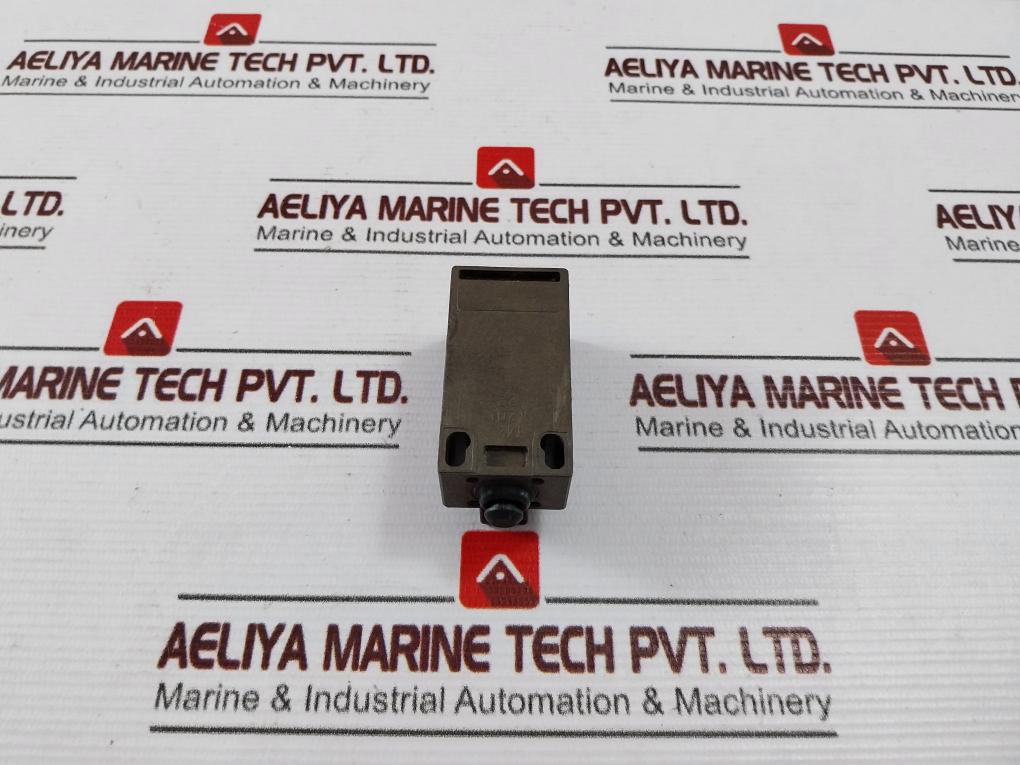 Schmersal Zs 231-01yr Limit Switch Ip65 - Image 4