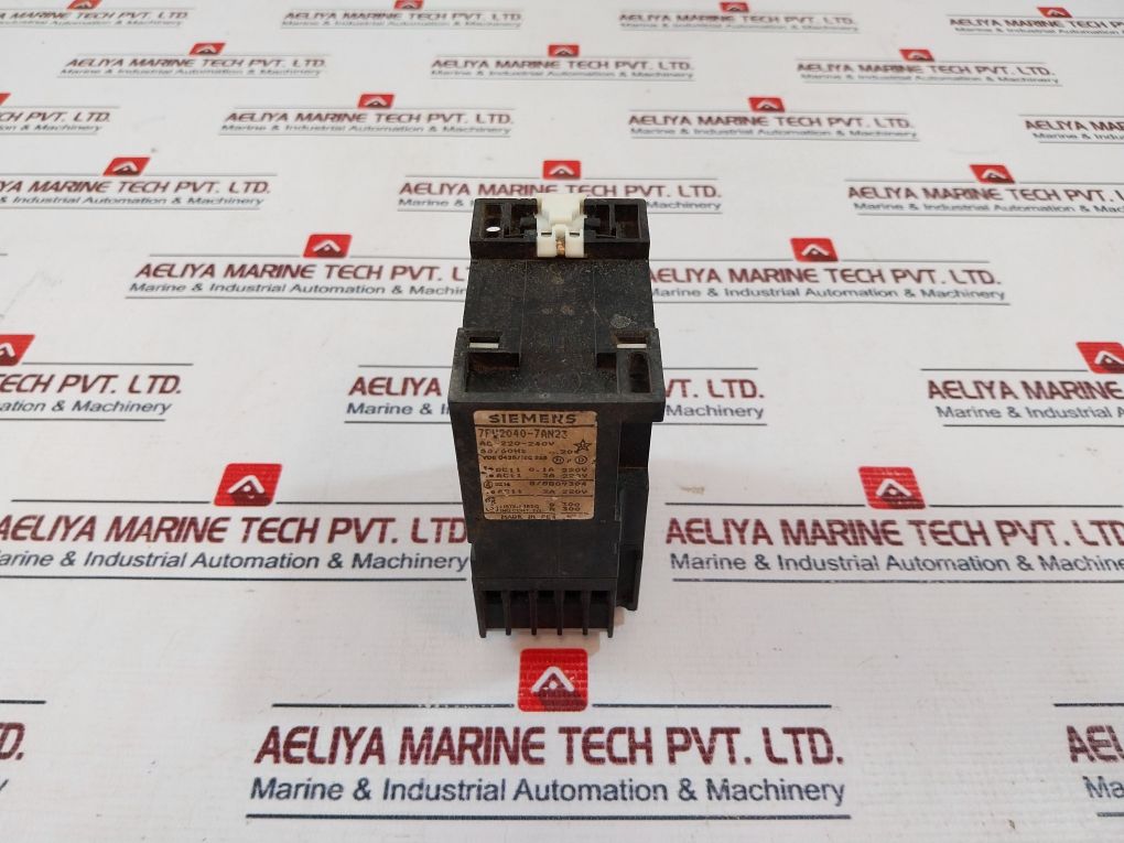 Siemens 7pu2040-7an23 Timing Relay - Image 3