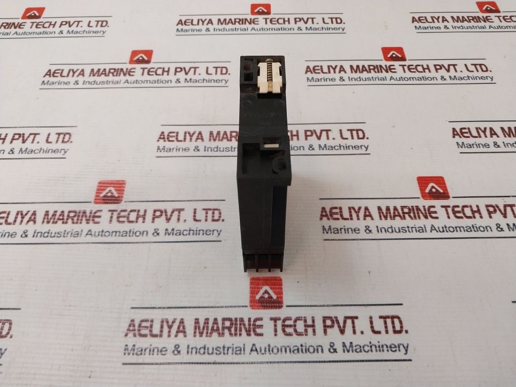 Siemens 7pu7020-1cm30 Two Wire Time Relay 60-250v - Image 5