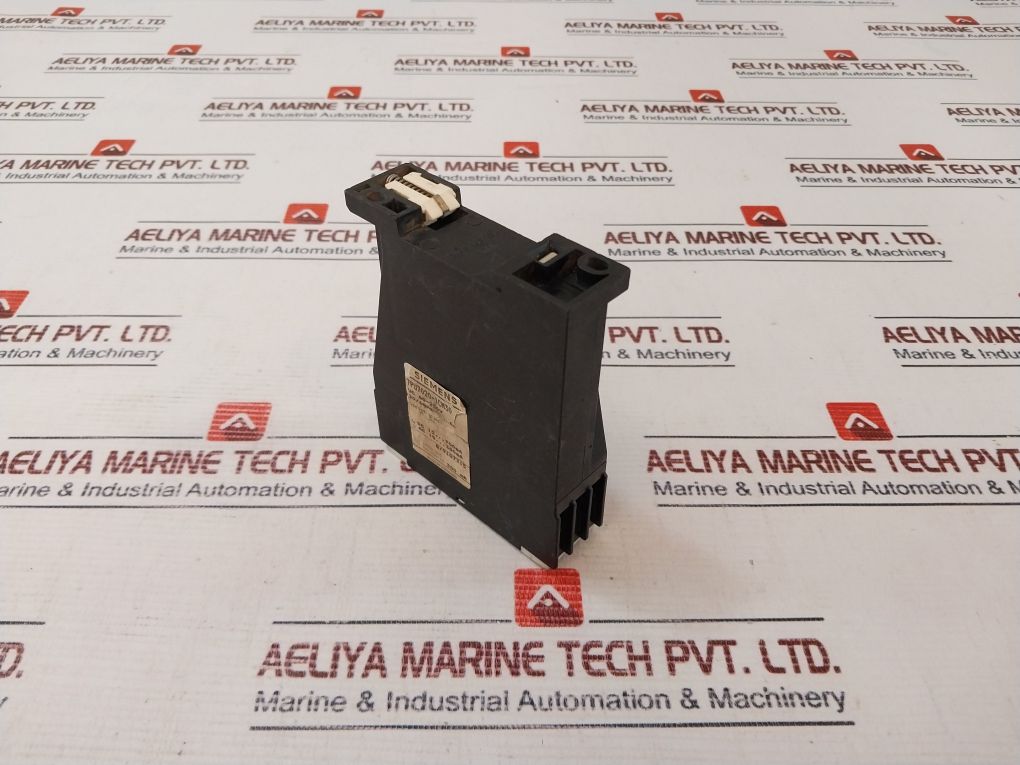 Siemens 7pu7020-1cm30 Two Wire Time Relay 60-250v - Image 4