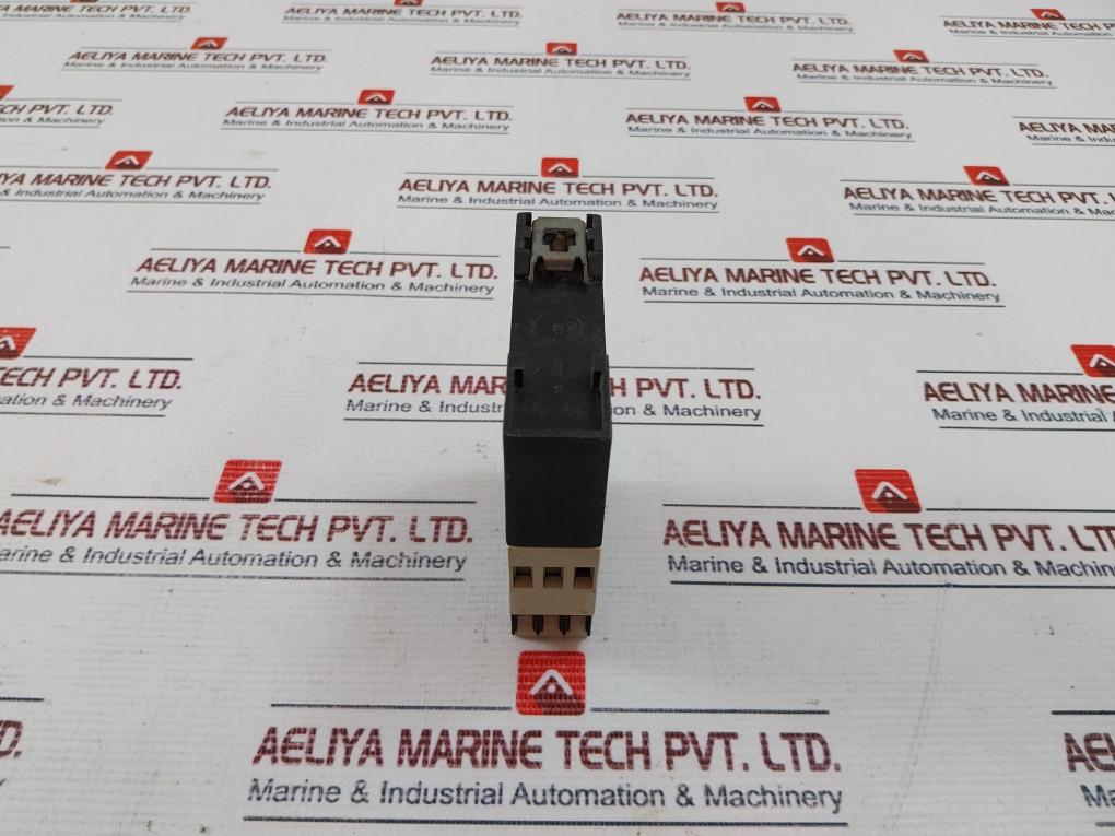 Telemecanique Re 4 Tp Timer Relay - Image 5