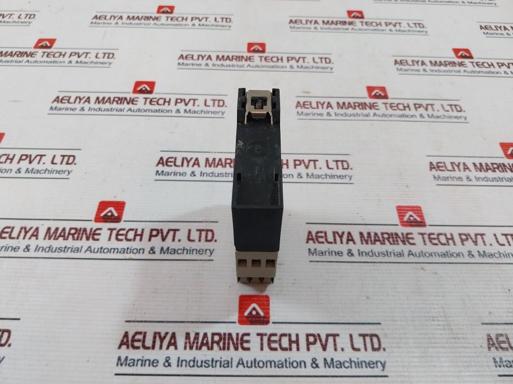 Telemecanique Re4 Rm11bu Time Delay Relay - Image 4