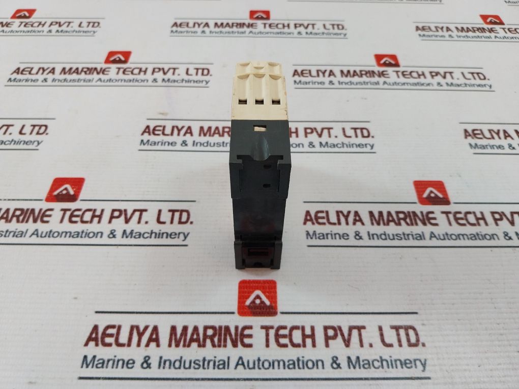 Telemecanique Schneider Rm4lg01m Relay - Image 3