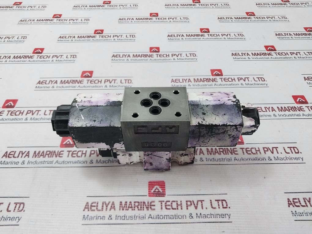 Yuken Dsg-01-3c40-d24-5018 Directional Valve D24 - Image 5