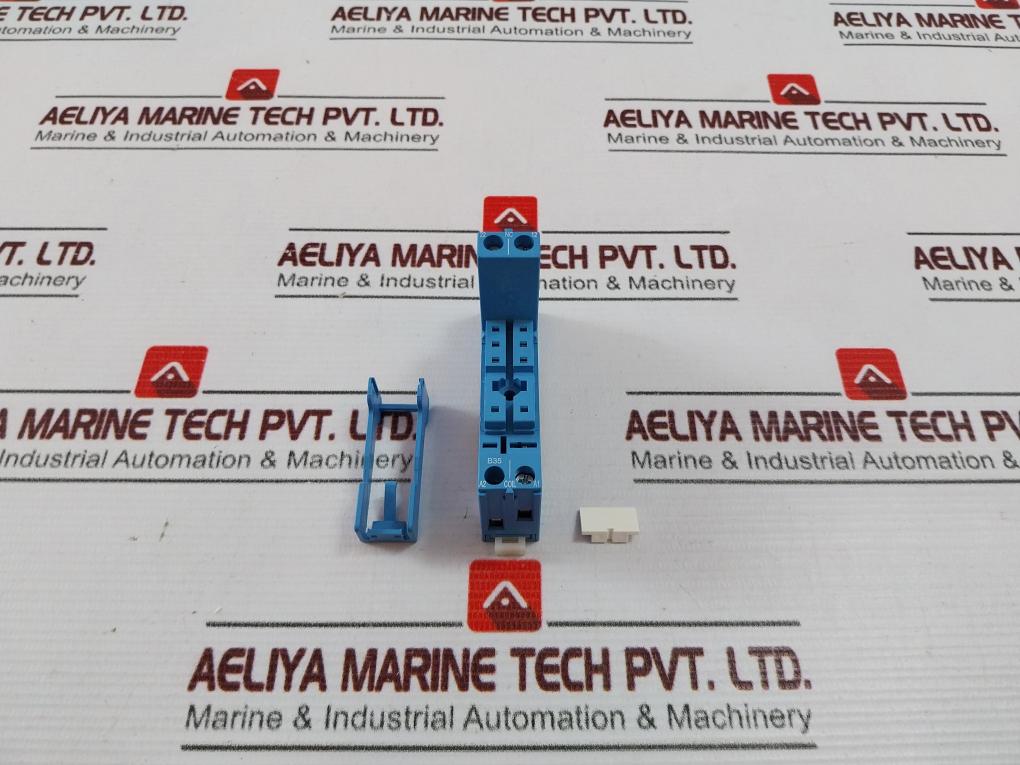 Finder 95.05 Relay Socket - Image 3