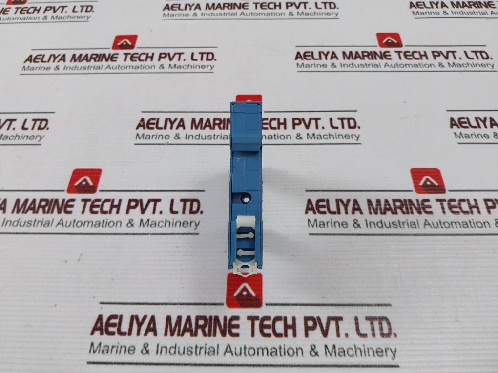 Finder 95.95.3 Relay Socket - Image 4