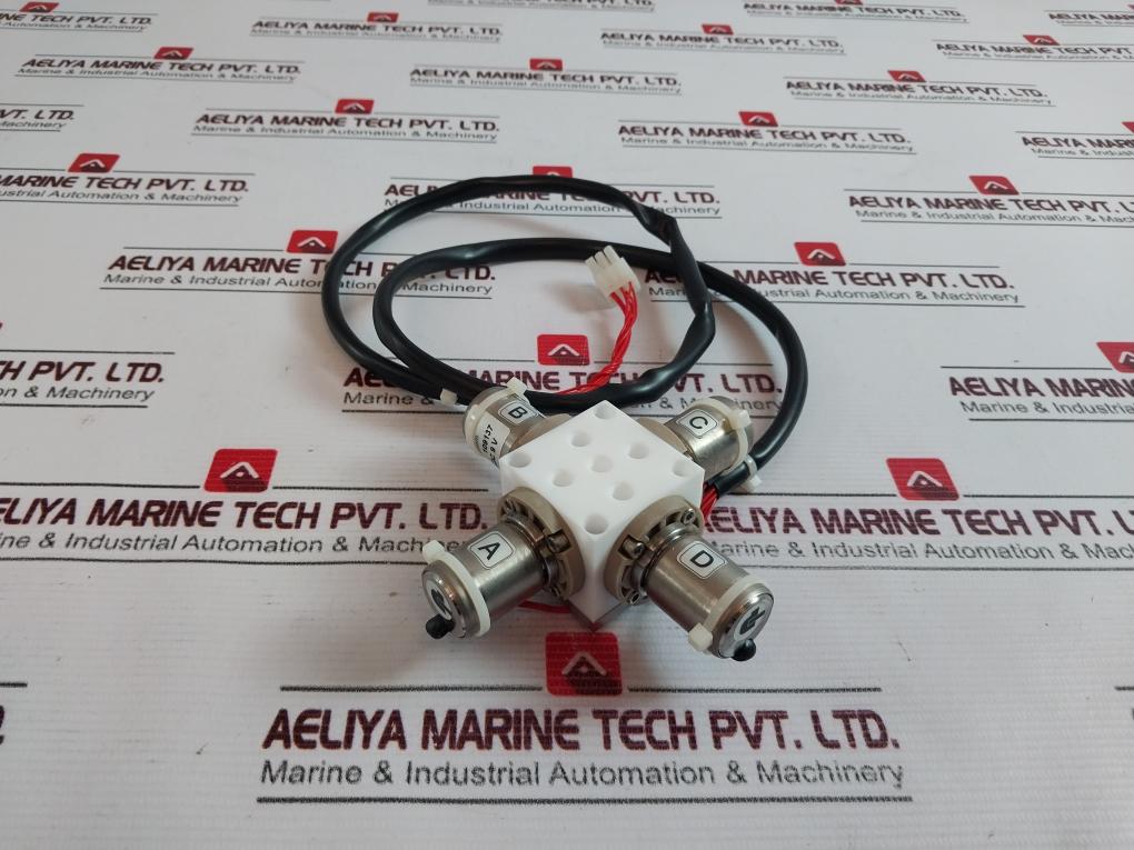 Parker 018-0186-900 Multichannel Inert Ptfe Manifold Valve - Image 4