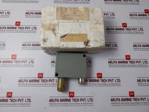 Trafag 904.2378.905 Pressure Switch 24v Dc 2a