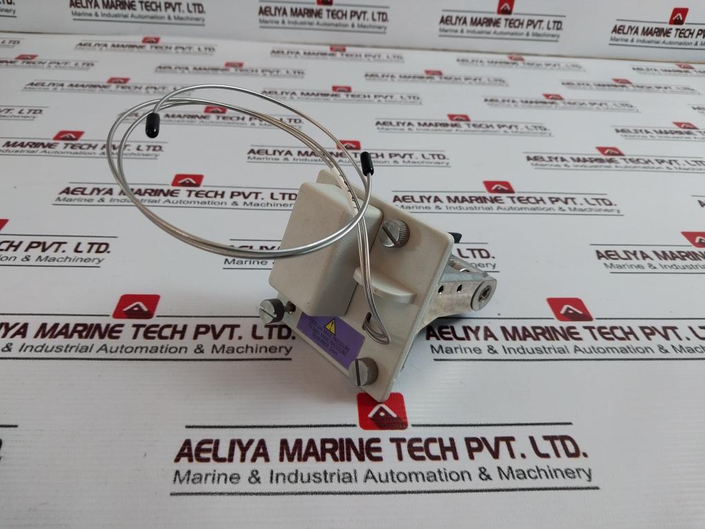 Waters 081204 Dual Absorbance Detector Analytical Flow Cell - Image 3