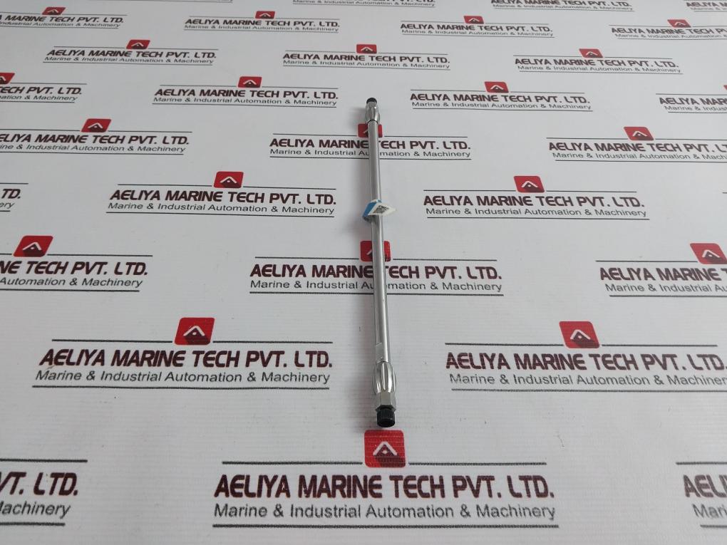 Waters 186000496 4.6 X 250mm Column - Image 4