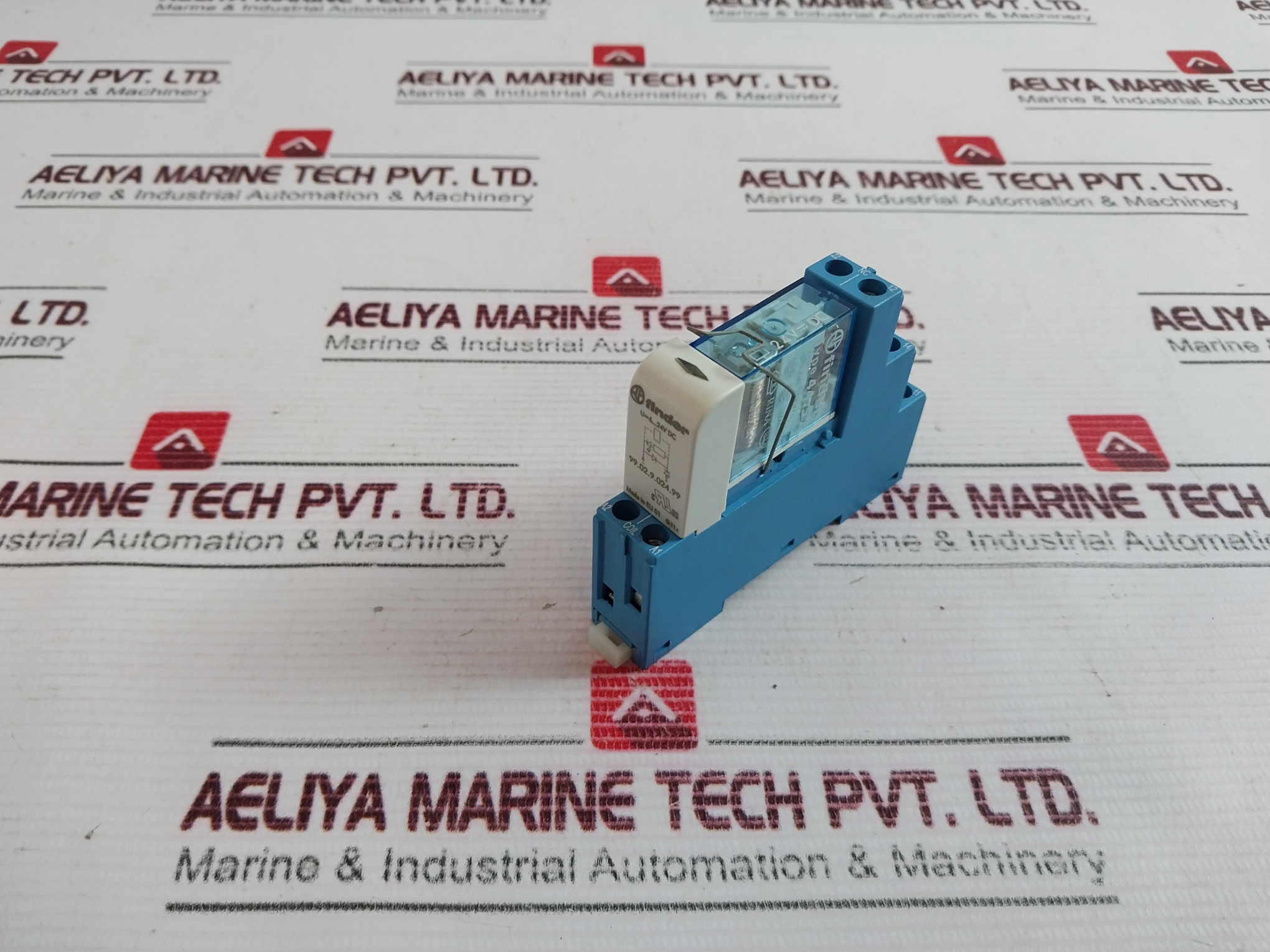 Finder 95.05 Relay Socket 250v - Image 3