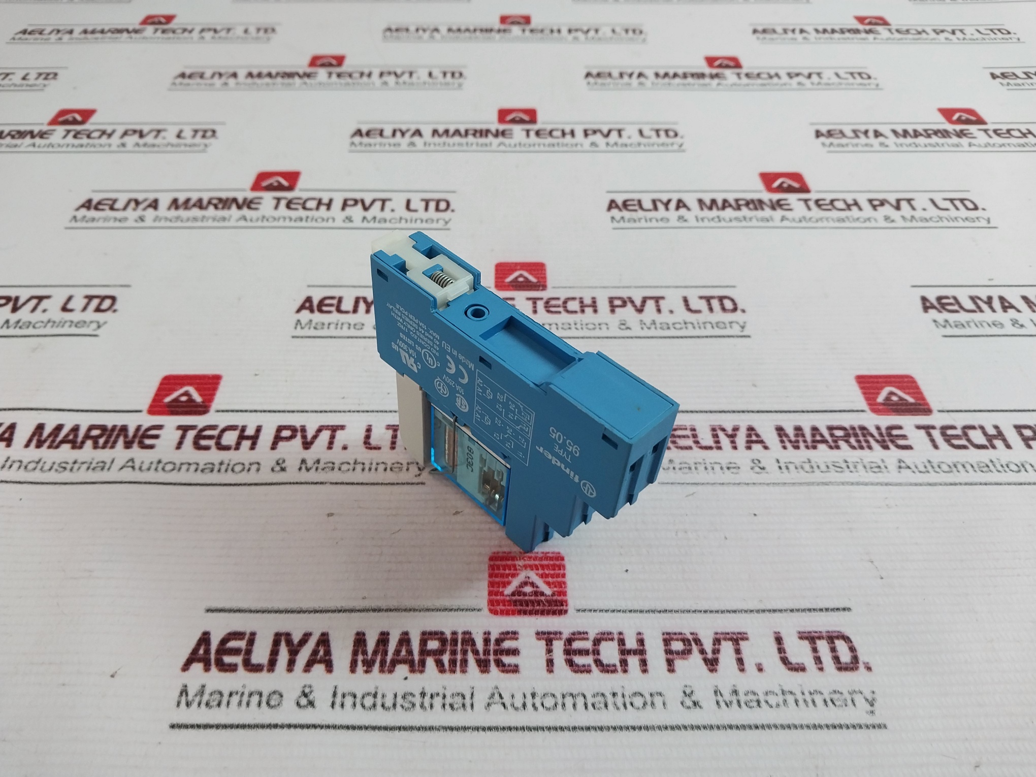 Finder 95.05 Relay Socket 250v - Image 4