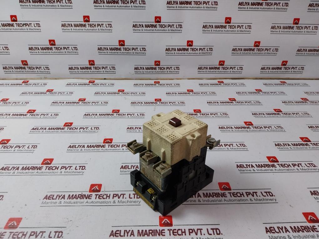 Fuji Electric Sc-3 Magnetic Contactor 220v - Image 3