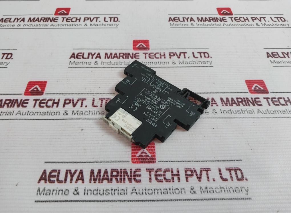 Idec Rv8h-l-ad110 Interface Relay With Socket 250v - Image 4