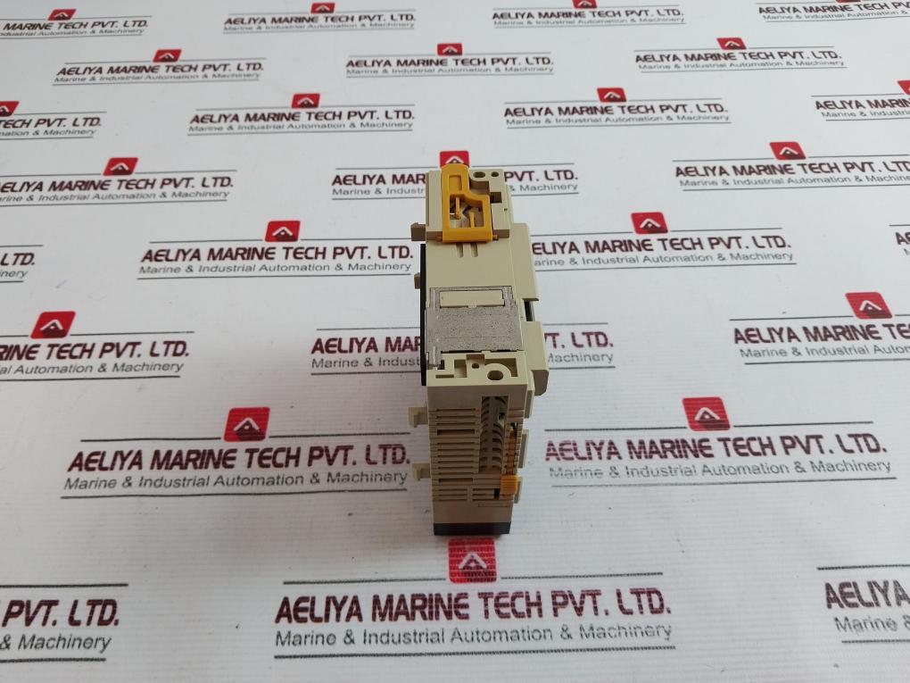 Omron Cqm1-oc222 Output Unit - Image 3