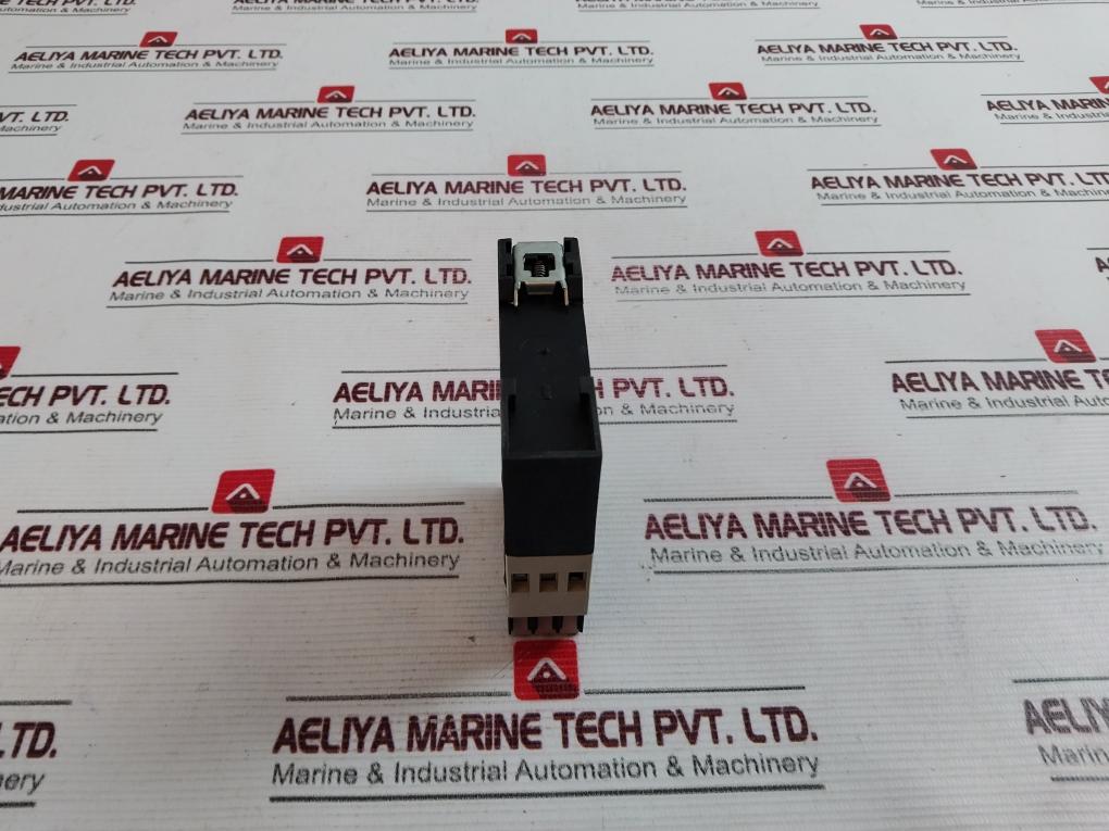 Telemecanique Re4 Rl13bu Time Delay Relay 240v - Image 4