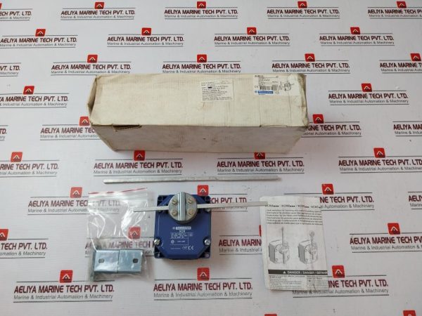 Telemecanique Xcrf17 Limit Switch 240v