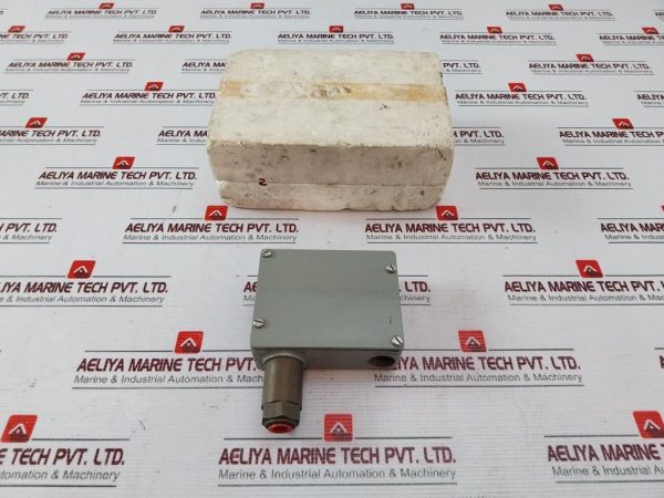 Trafag 904.2381 Pressure Switch