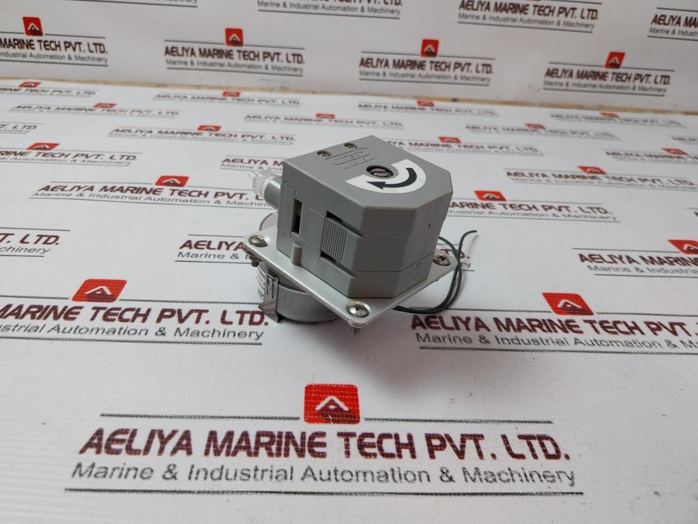 Watson Marlow Saia 040.ja1m.e1c Panel Mount Pumps 240v - Image 4