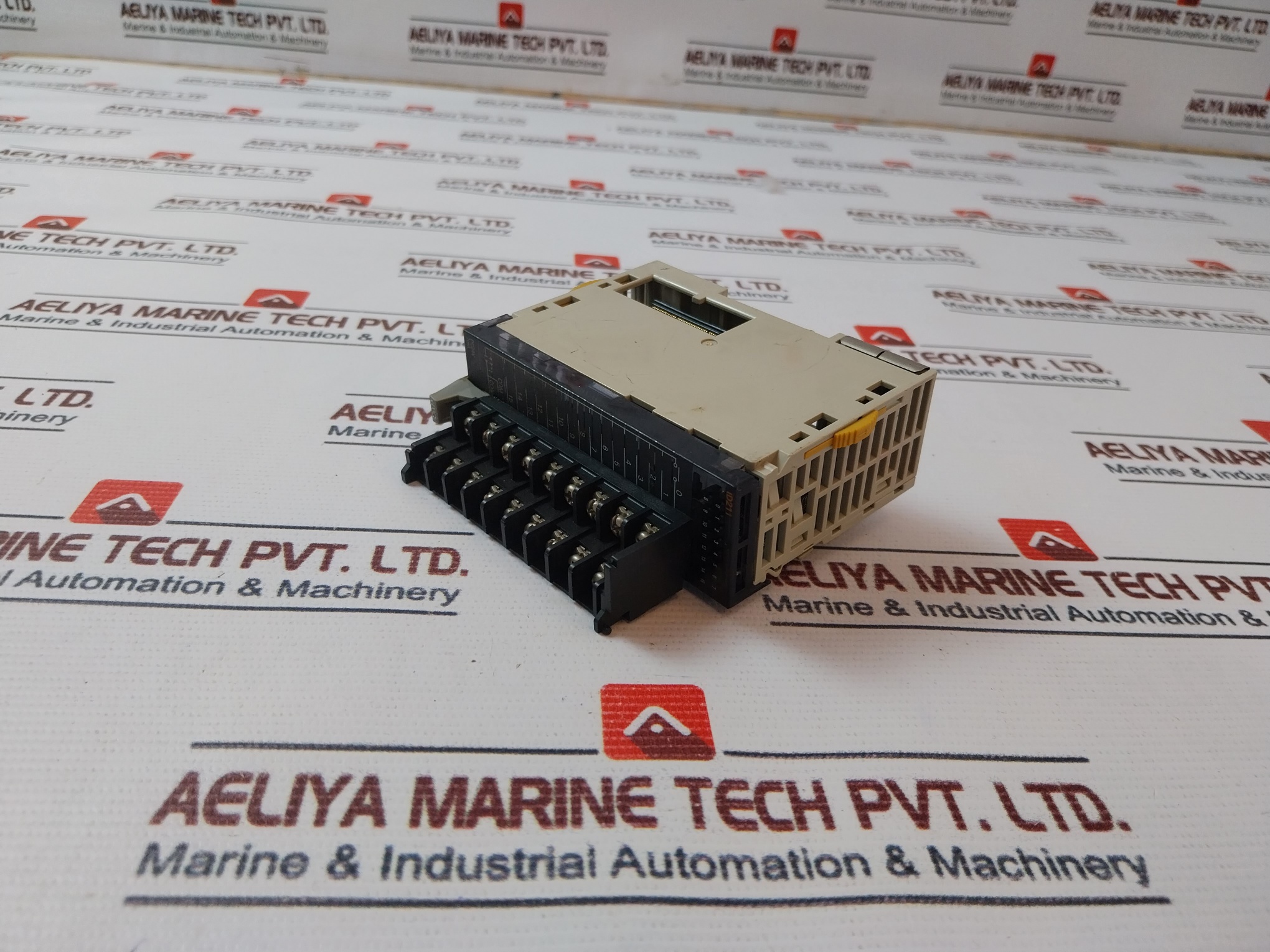 Omron Cj1w-id211 Input Module 94v - Image 3