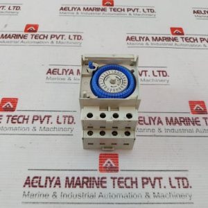 Schneider Electric 15365 Time Switch 16(4)a 250v~