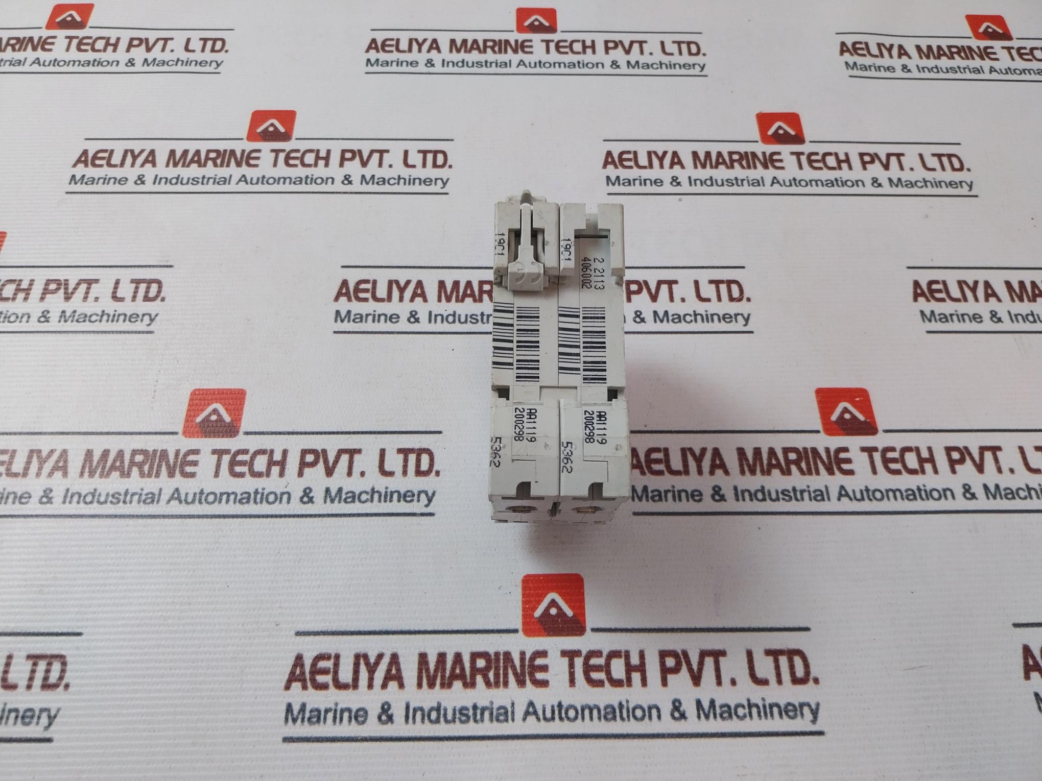 Schneider Electric C60n C16a Circuit Breaker - Aeliya Marine