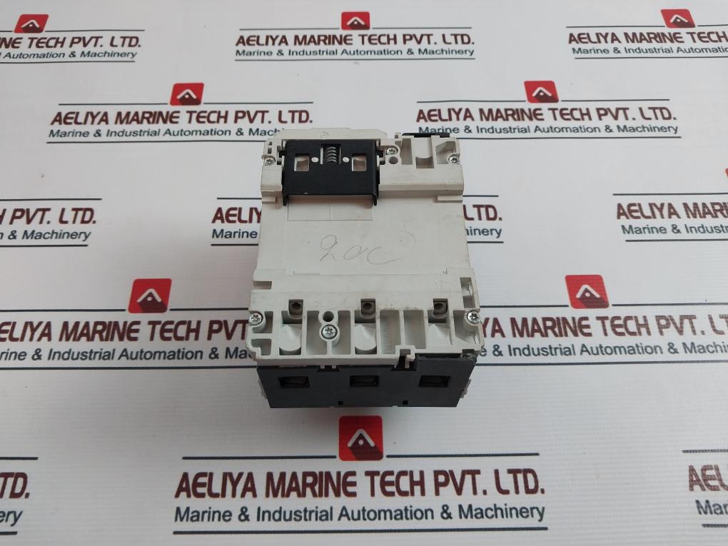 Schneider Electric Merlin Gerin Ng125n Circuit Breaker 50/60hz - Image 4