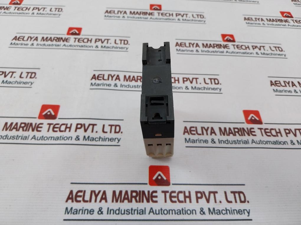 Schneider Electric Telemecanique Re7tl11bu Time Delay & Timing Relays 8a/250v - Image 4