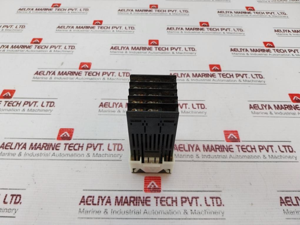 Yokogawa Ut150 Temperature Controller 240vac~ - Aeliya Marine