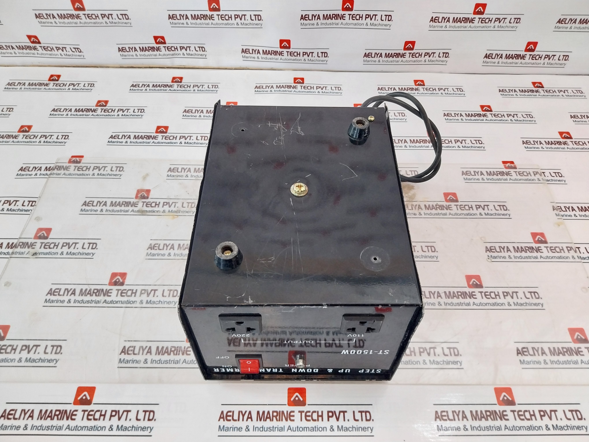 Step Up & Down Transformer St-1500w Input Voltage Selector 240v - Image 4