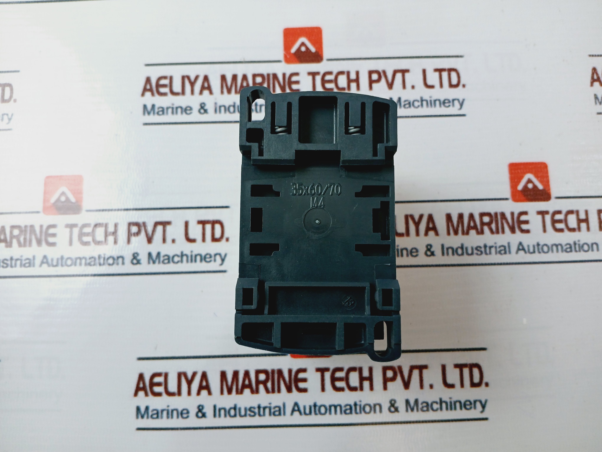 Schneider Electric Cad32m7 Contactor Control Relay - Image 4