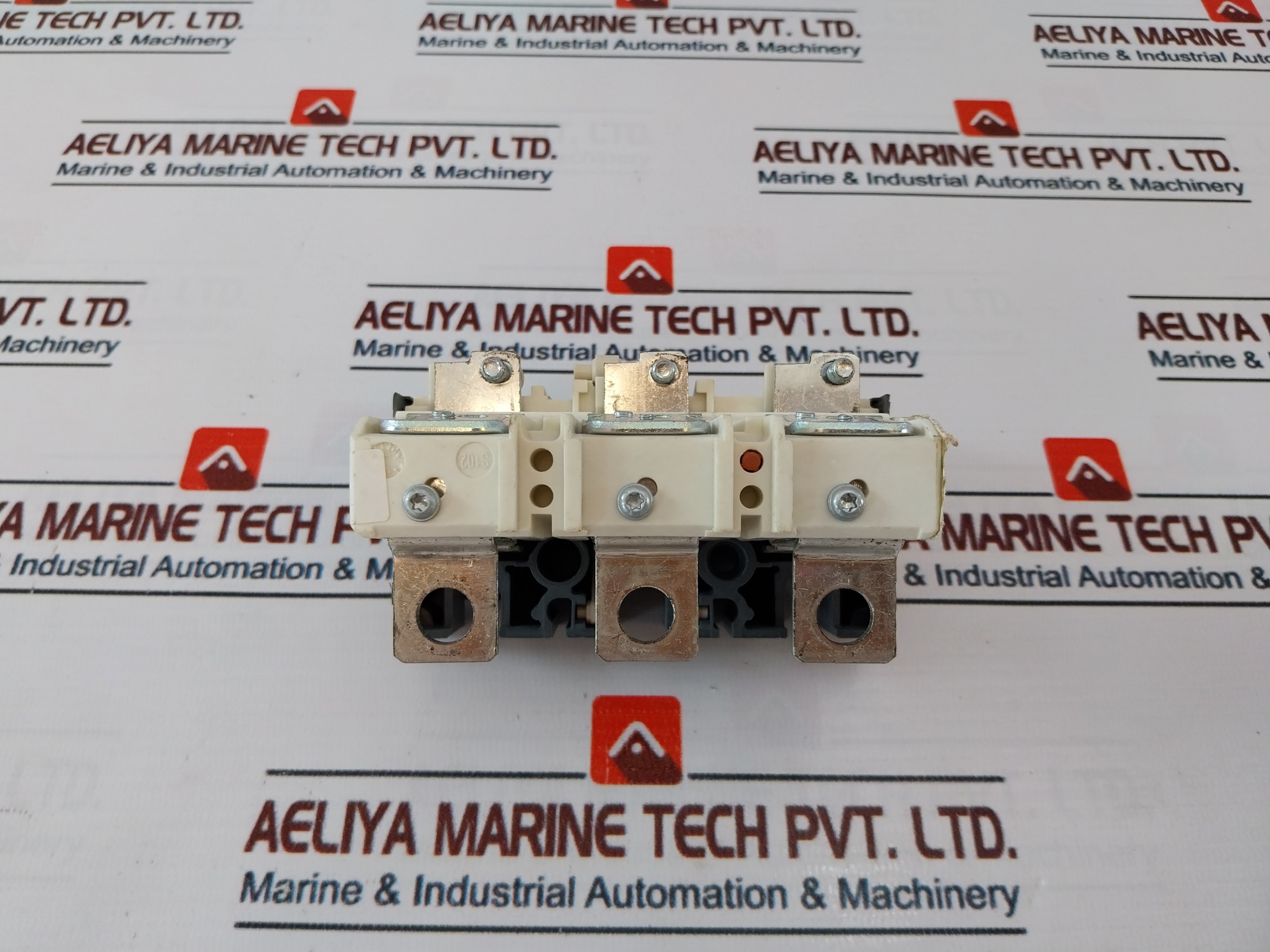 Schneider Electric Lv525022 Circuit Breaker - Image 4