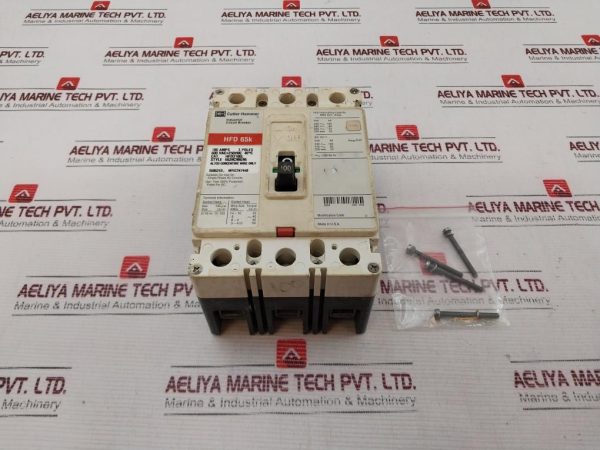 Cutler-hammer Hfd3100l 3-pole Molded Case Circuit Breaker 250vdc