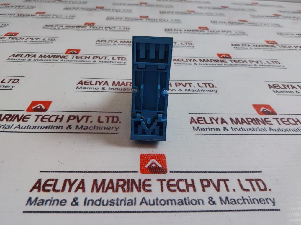 Finder 85.34.8.230 Multifunction Timer 250v - Image 4