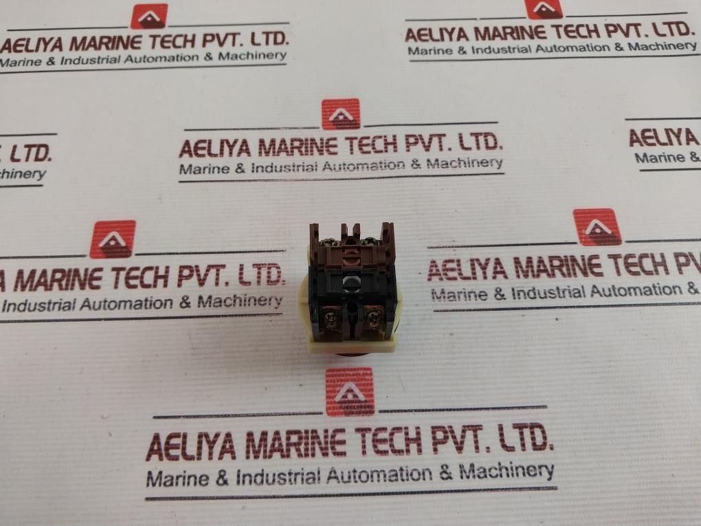 Fuji Electric Ah30-f Command Switch 600v - Image 4