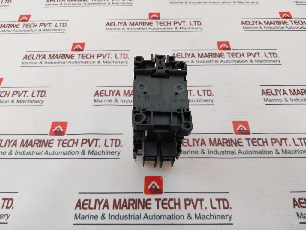 Fuji Electric Sz-a22 Contact Block 600v - Image 4