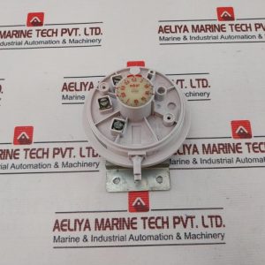 Huba 602.90040 Differential Pressure Transmitter 50 Mbar