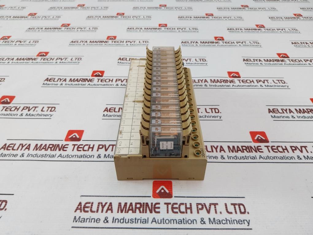 Omron G7tc-oc16 Relay Terminal 24vdc - Image 3