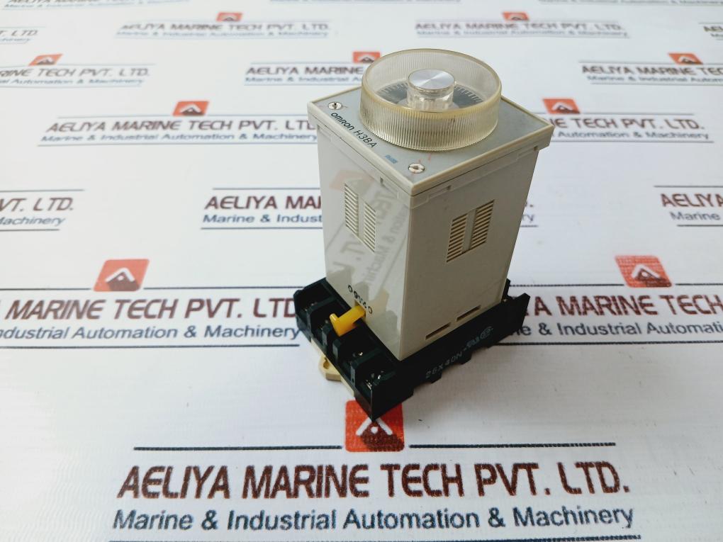 Omron H3ba-8h Timer With Base 250v - Image 3