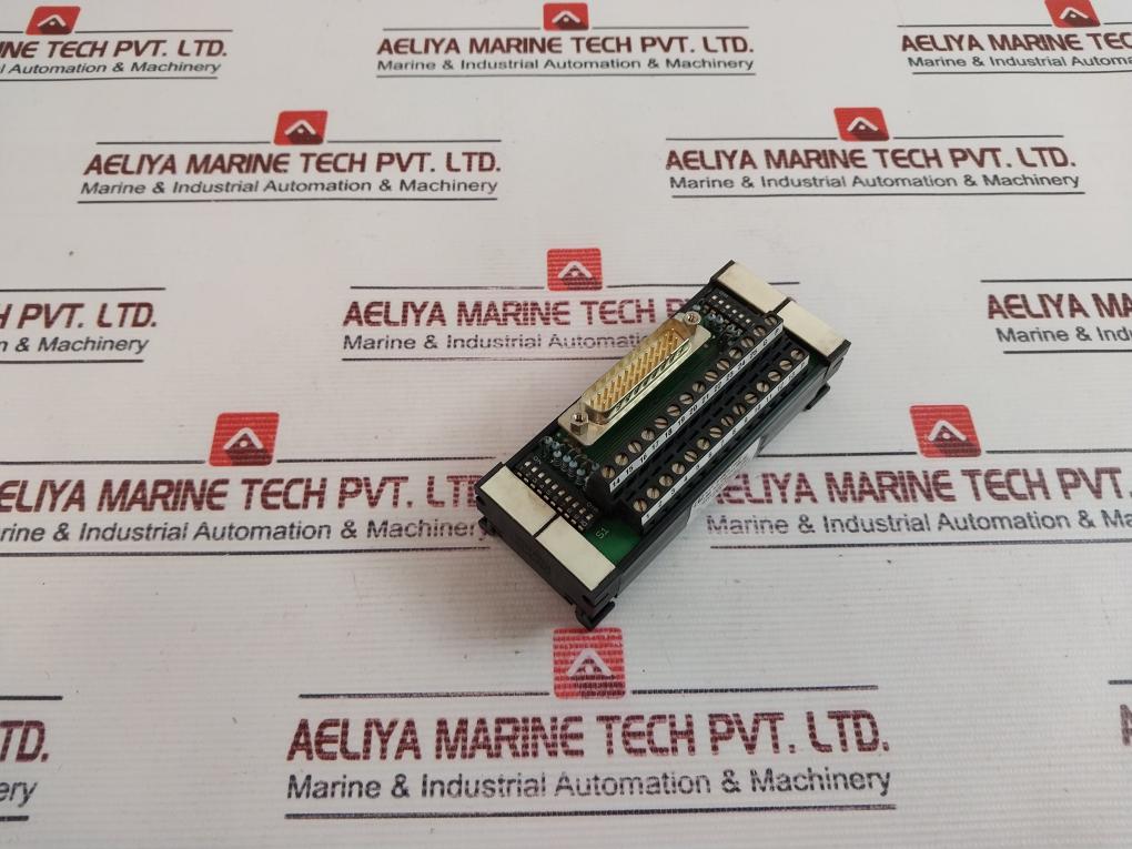 Phoenix Contact Um 45-d25sub/s/switch/bk/so495 Interface Module - Image 3