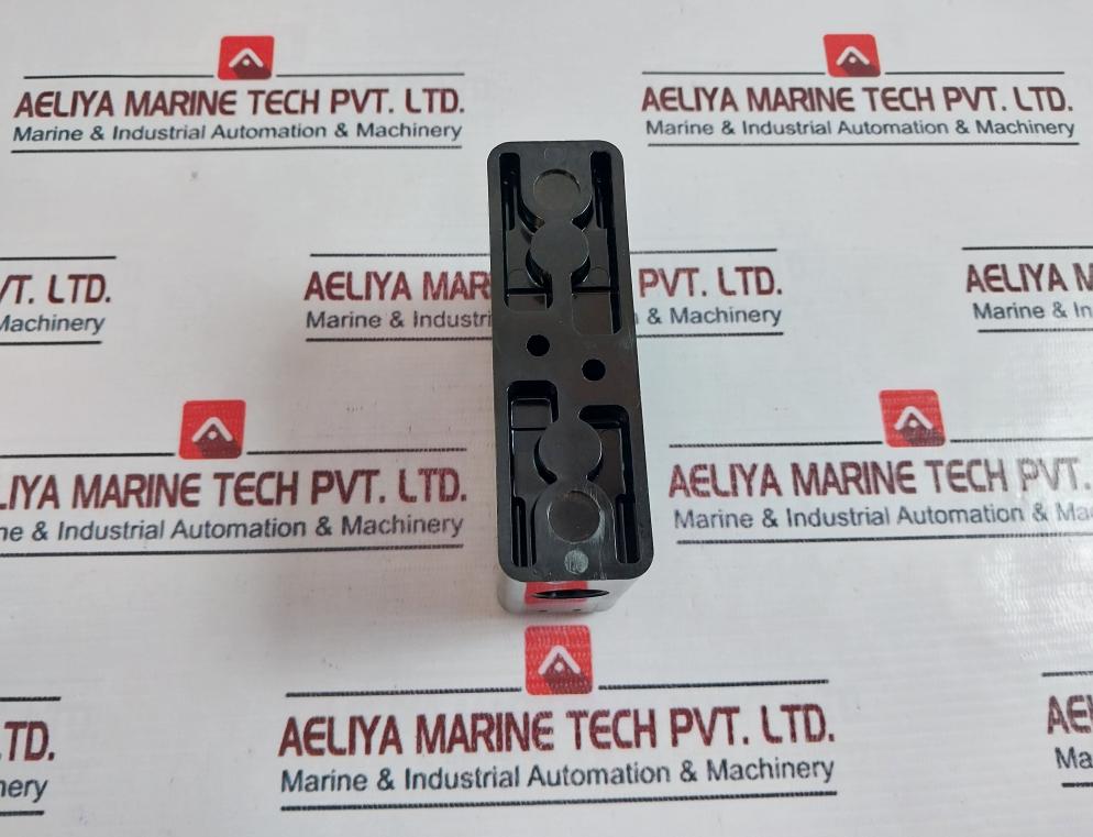 Rs 413-923 Fuse Holder 660v - Image 4